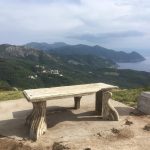 Tisch auf Korsika